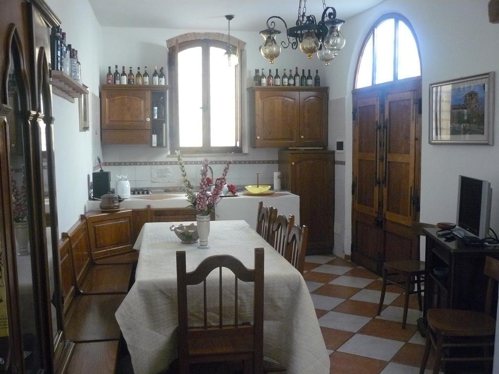 Il Pozzo Della Citerna Hotel Castelnuovo Berardenga Bagian luar foto